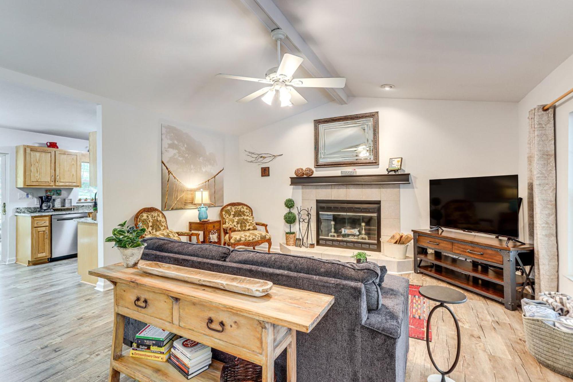Pet-Friendly Home With Hot Tub In Blue Ridge! Dış mekan fotoğraf