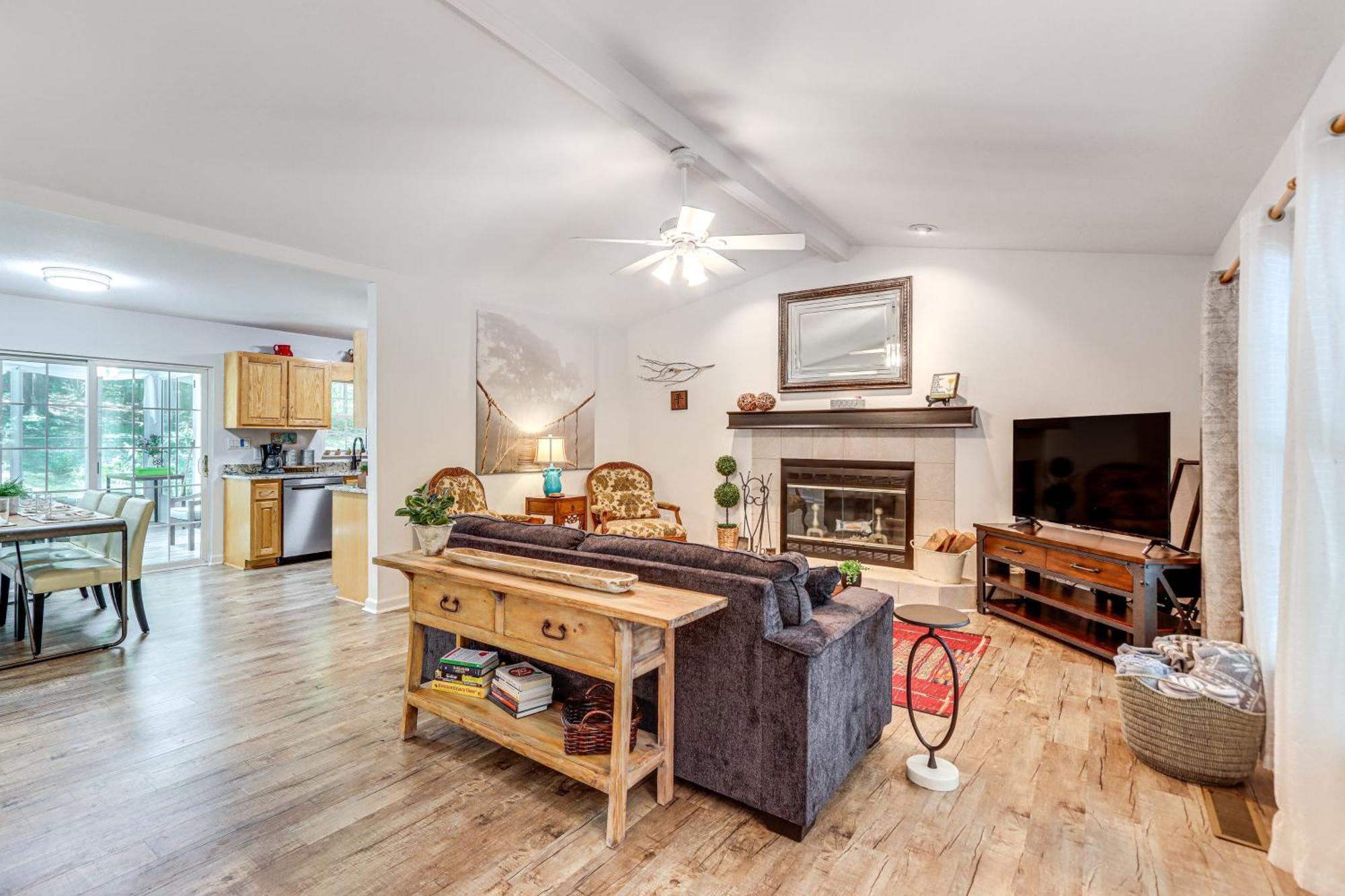 Pet-Friendly Home With Hot Tub In Blue Ridge! Dış mekan fotoğraf